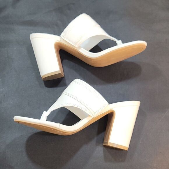 BRAND NEW DKNY BLOCK HEEL  THONG SANDAL - Picture 8 of 16